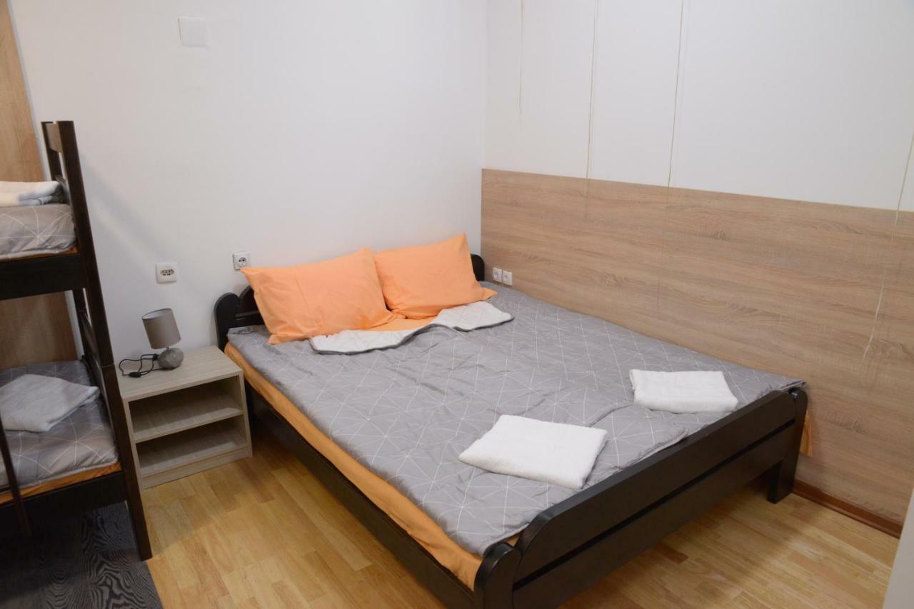 Guest House Golden Coin Nis Exterior photo