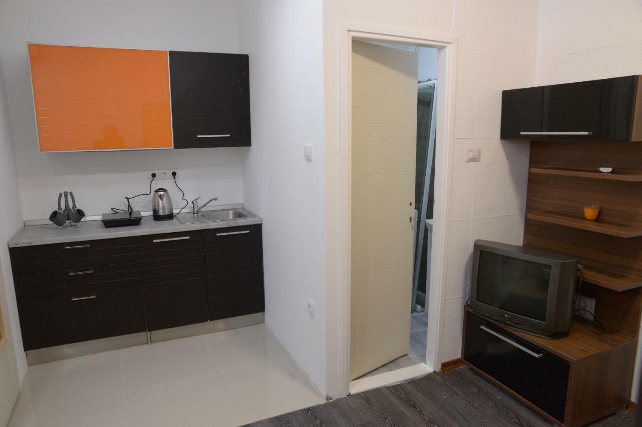 Guest House Golden Coin Nis Exterior photo